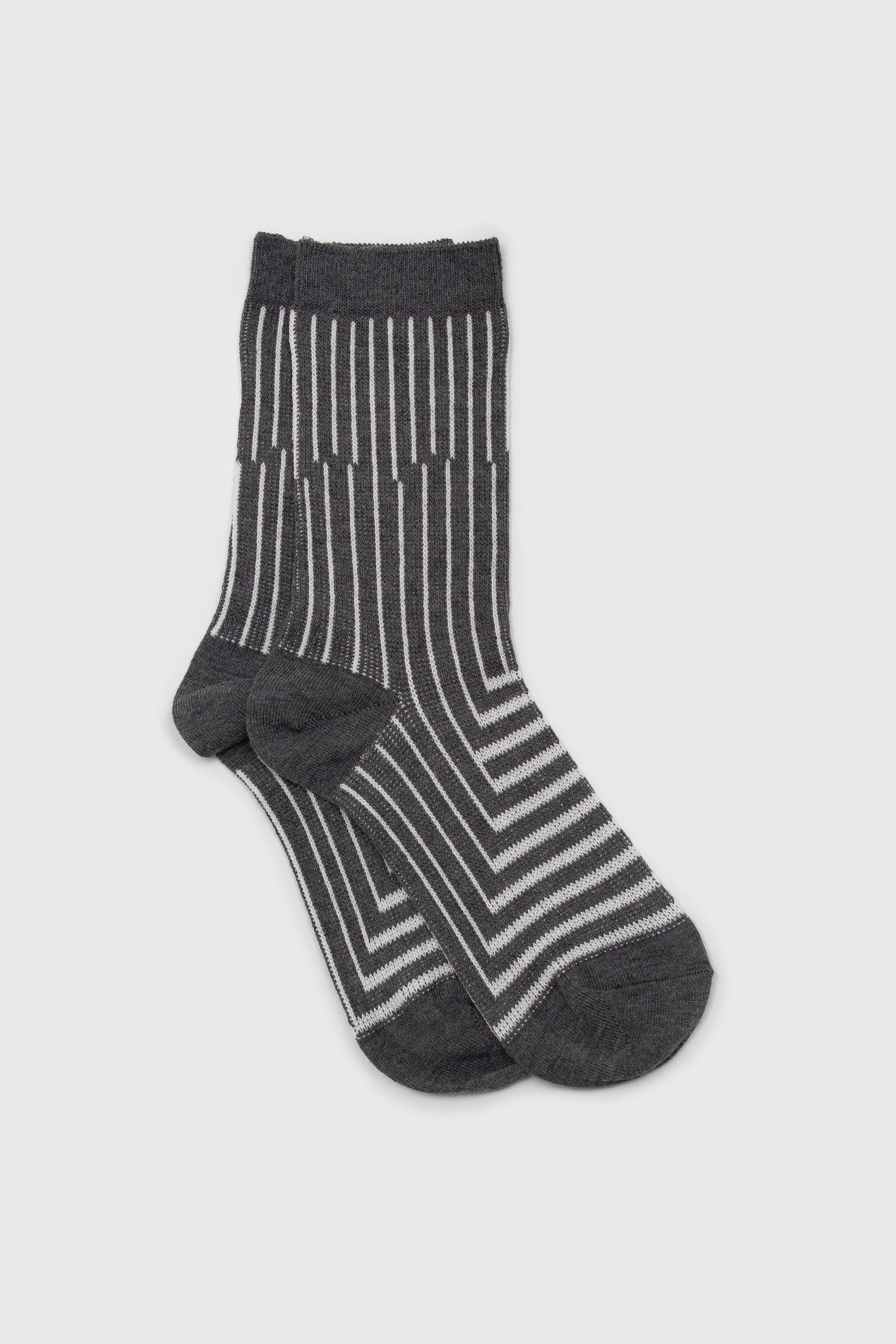 Charcoal and white geometric socks_1