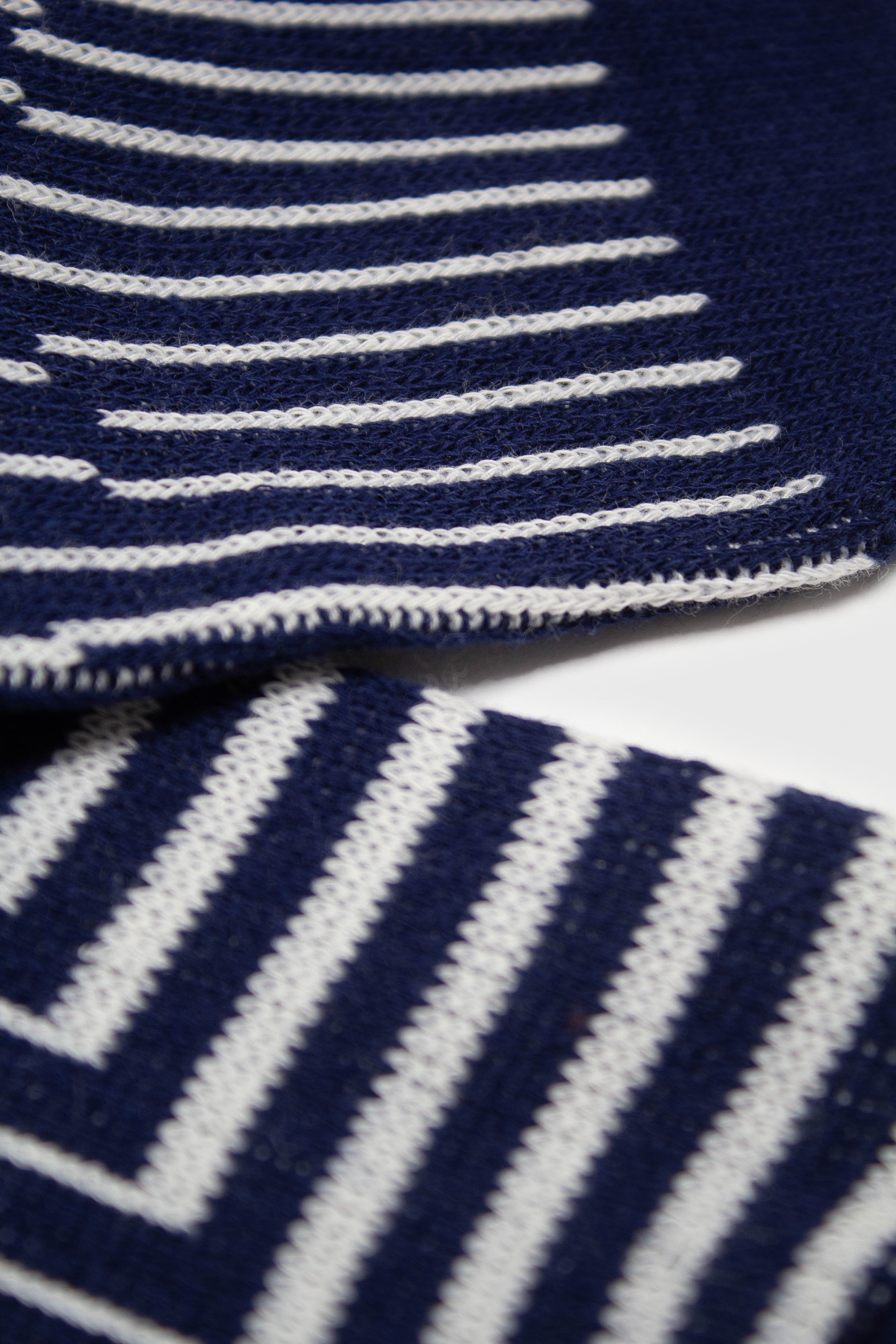 Navy and white geometric socks_2
