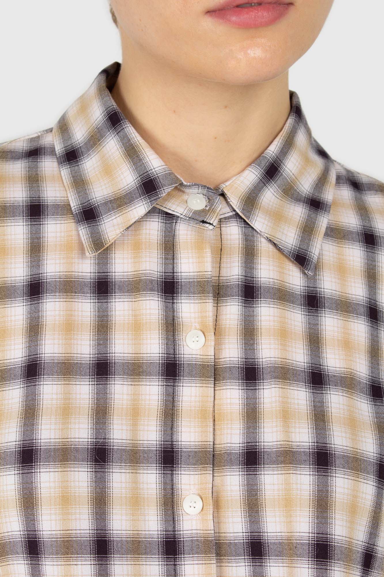 Beige and black plaid soft shirt_5