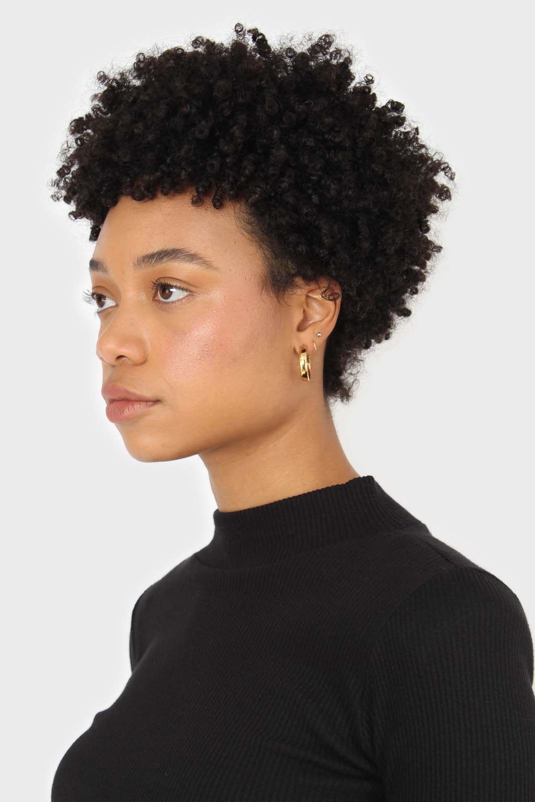 Black and neon ruffle trim cropped top_7