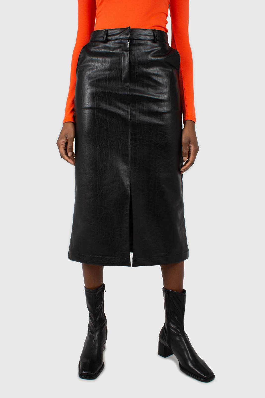 Black vegan leather midi skirt_4