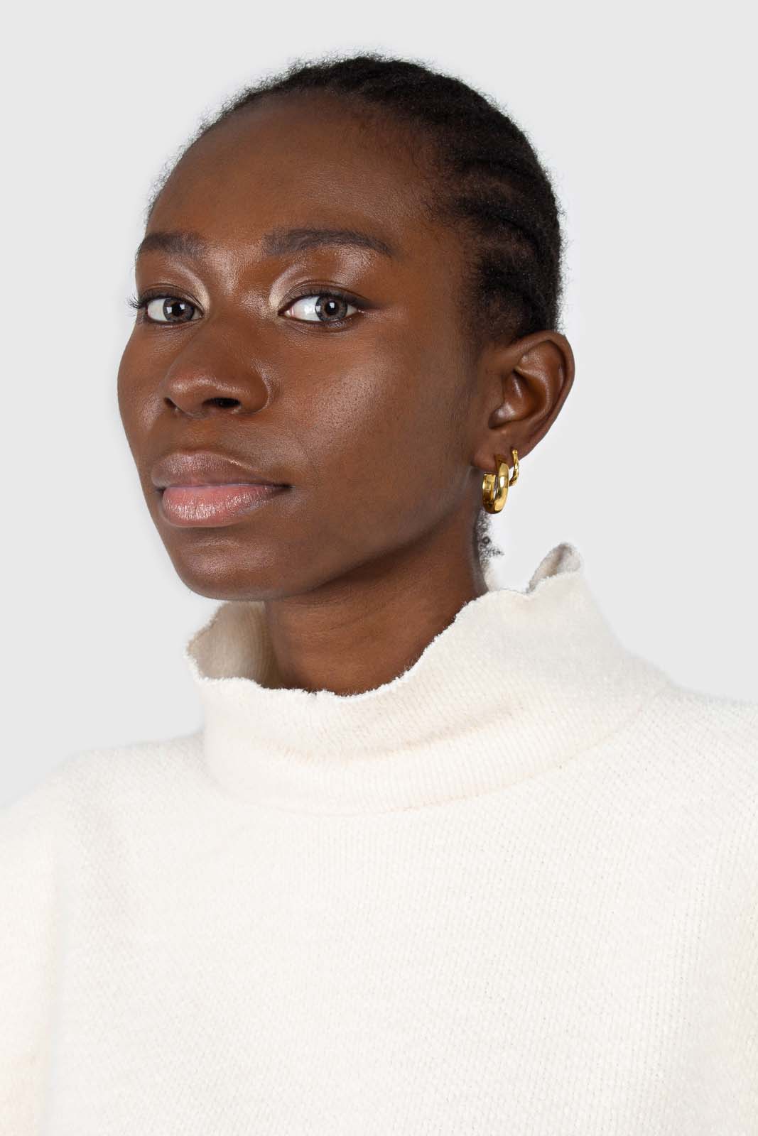 Ivory fuzzy structured shoulder pad vest top_6