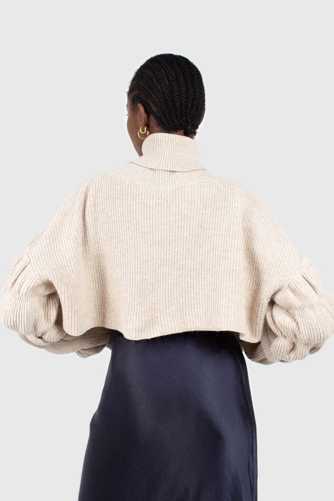 Beige balloon sleeved cropped wool blend turtleneck top_9