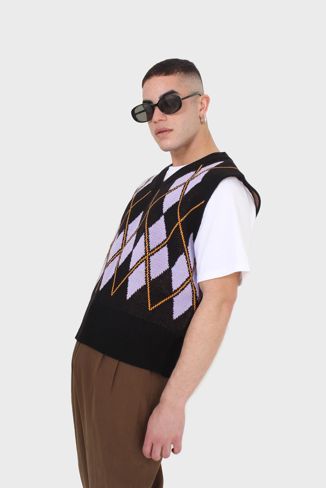 Black and lilac argyle sweater vest_6