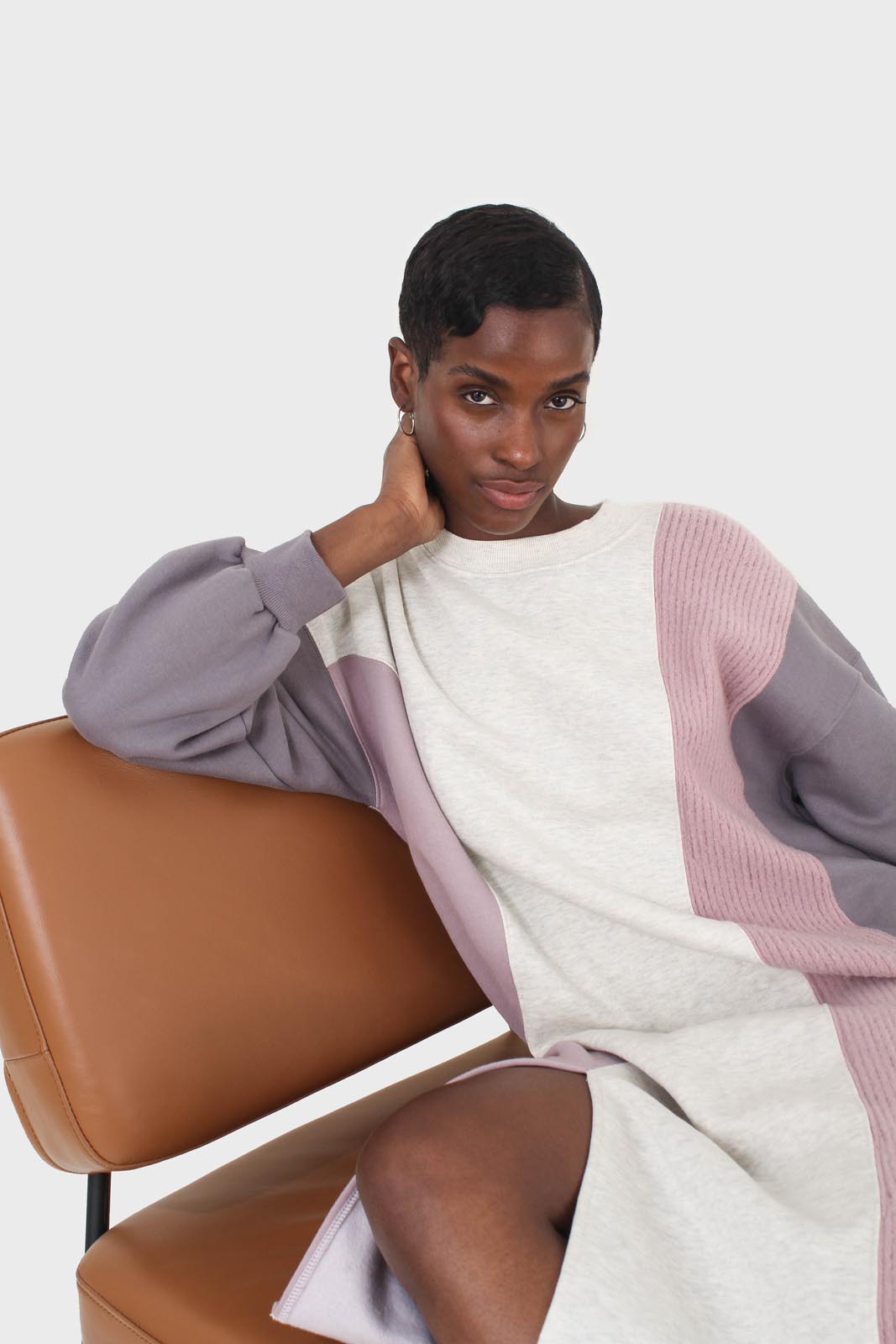 Grey and pink color block sweatshirt dress_11