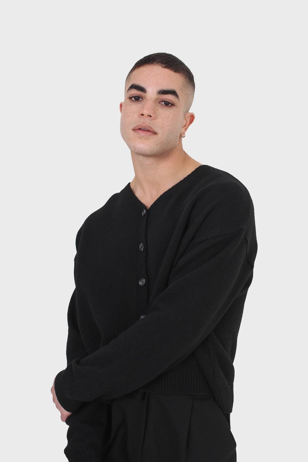 Black wool blend v-neck loose fit cardigan_4