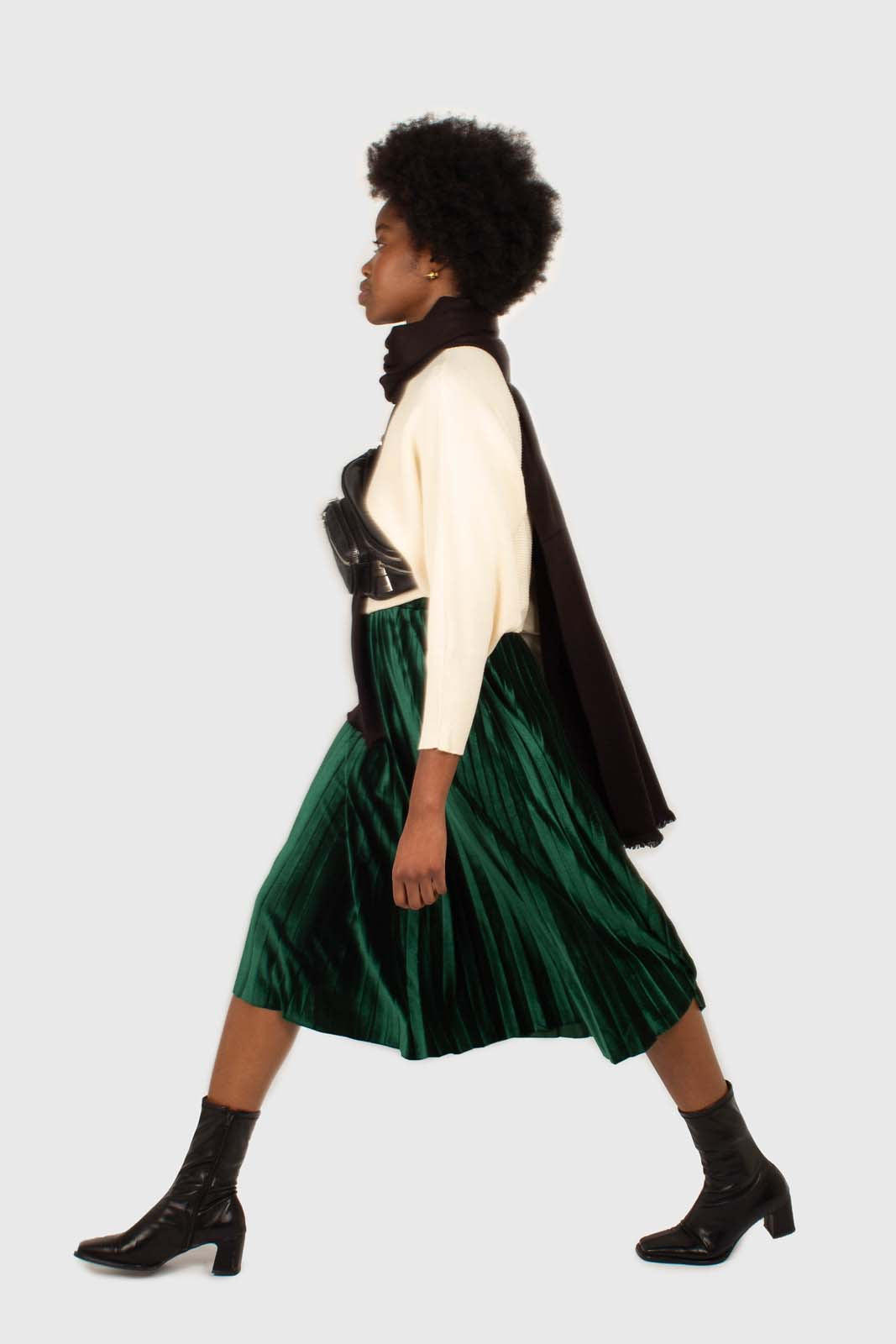 Green velvet pleated midi skirt_4
