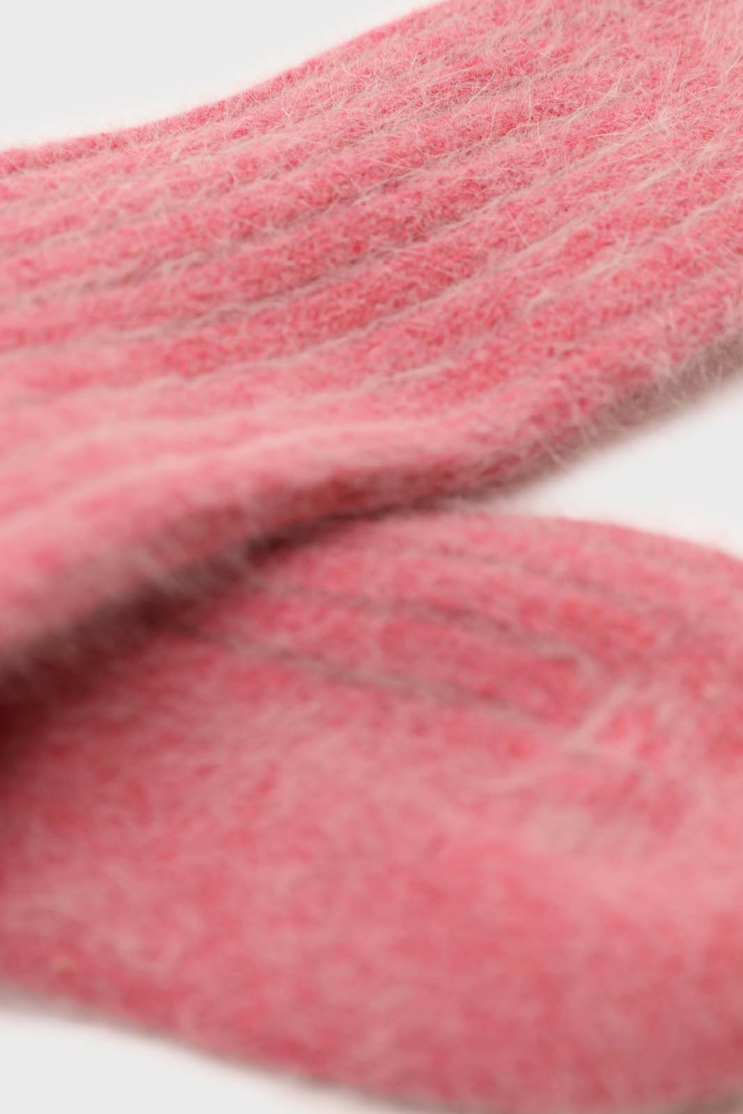 Pale red large ribbed angora socks_4