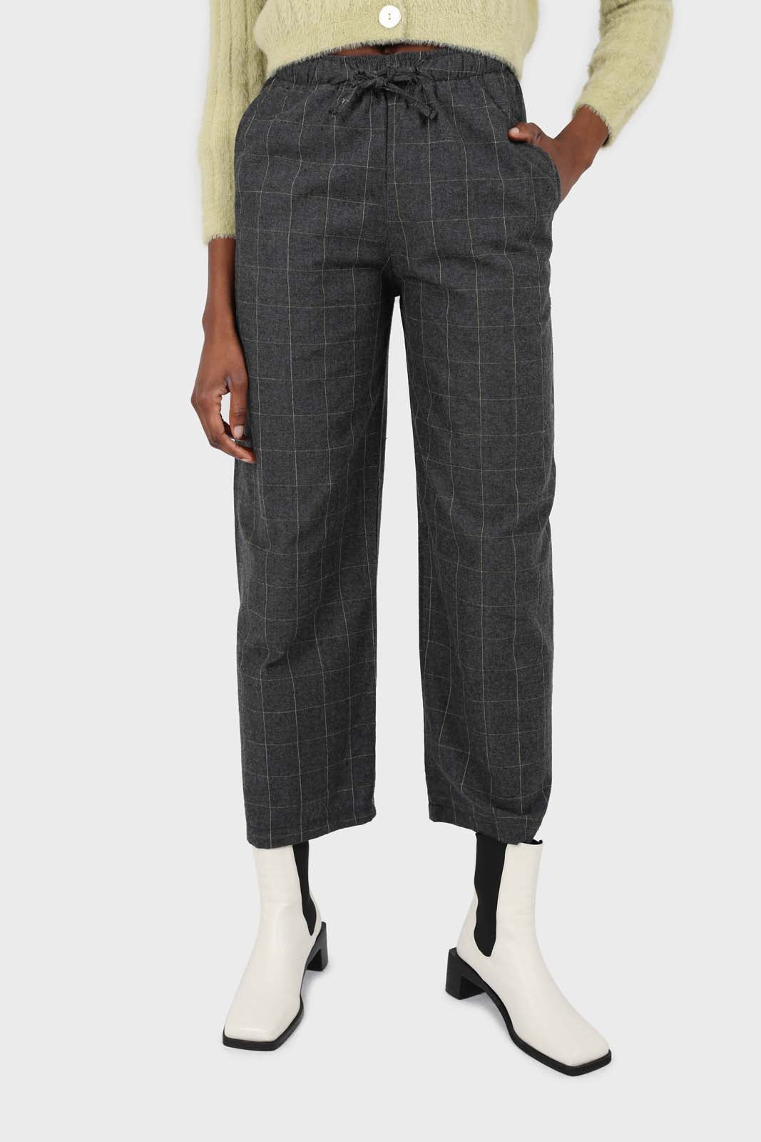 Charcoal and white box checked loose fit trousers_1