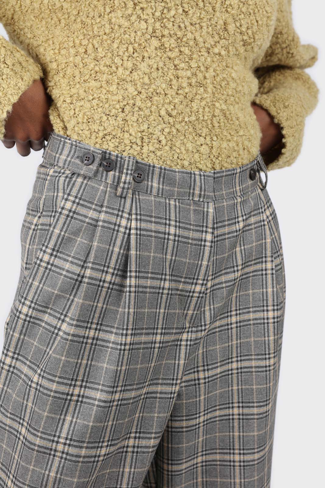 Beige checked side button tailored trousers_3