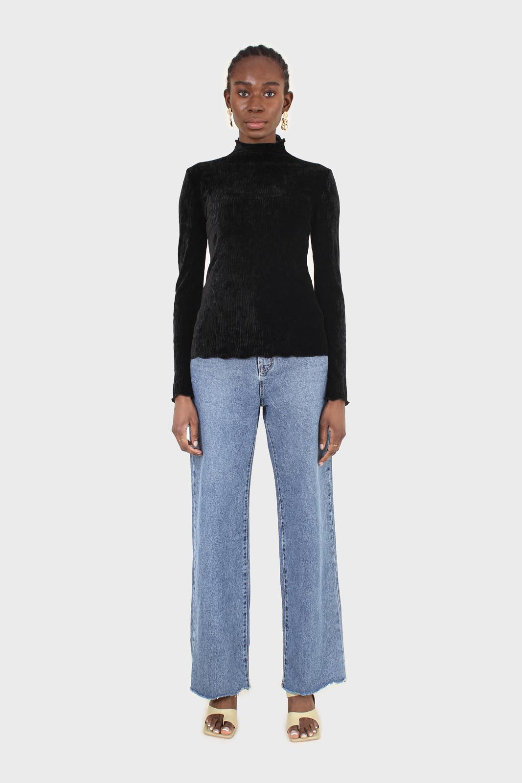 Black wrinkle velvet turtleneck top_4