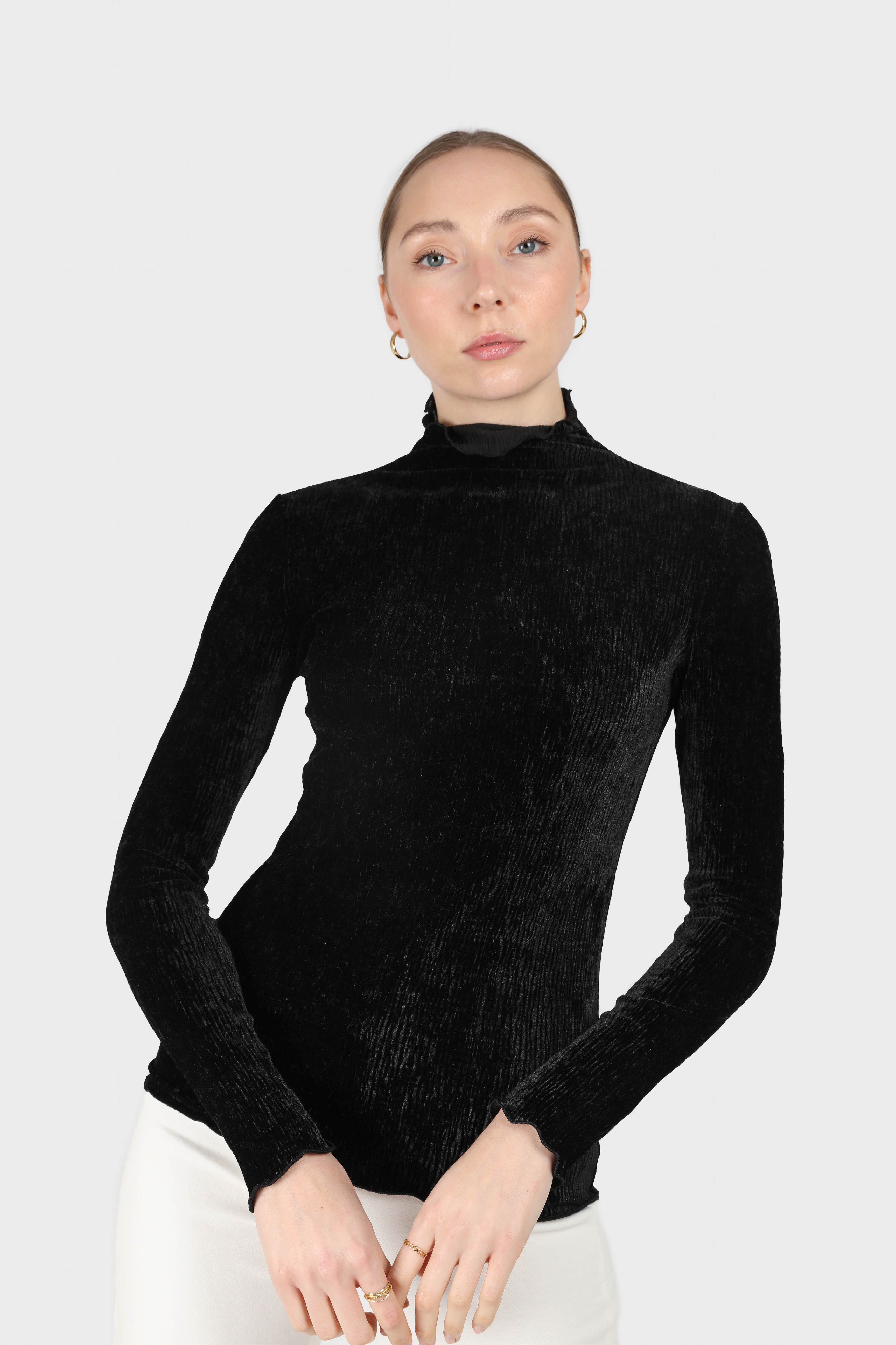 Black wrinkle velvet turtleneck top_9