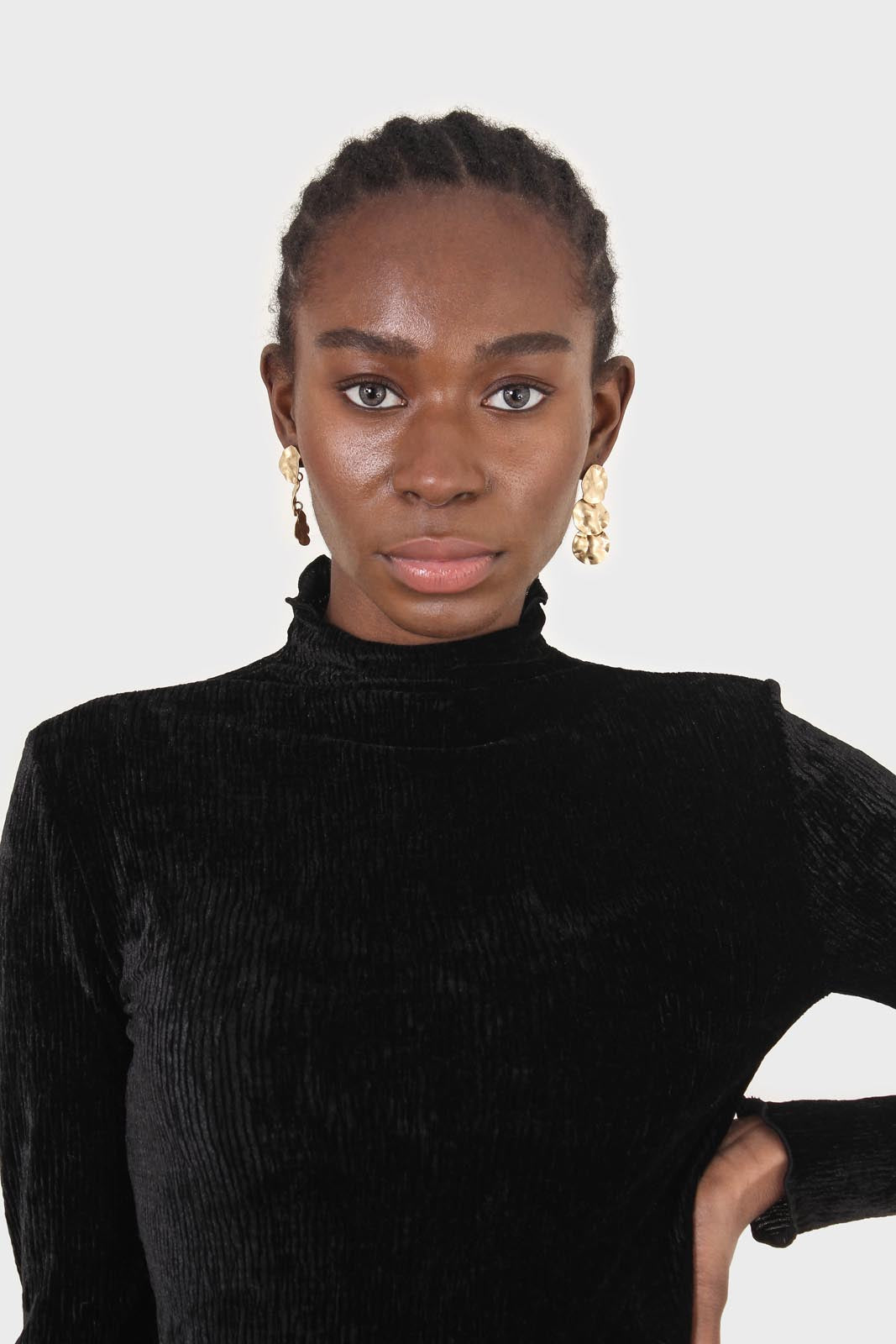 Black wrinkle velvet turtleneck top_2