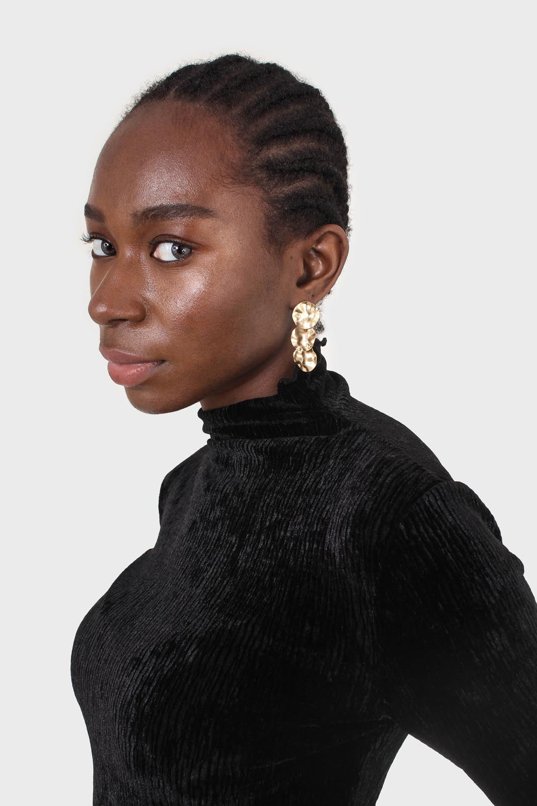 Black wrinkle velvet turtleneck top_7