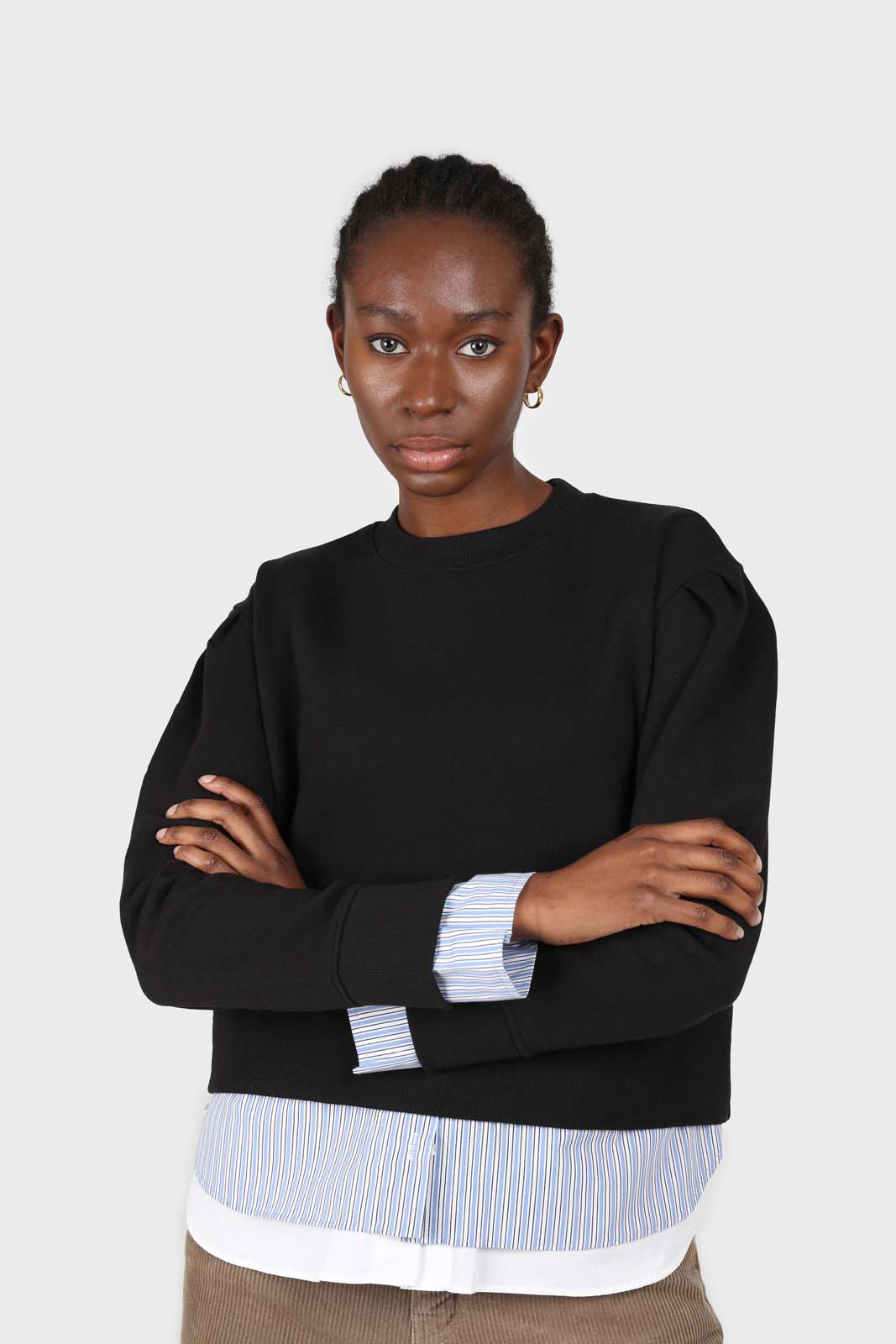 Black layered hem puff sleeved sweatshirt_6