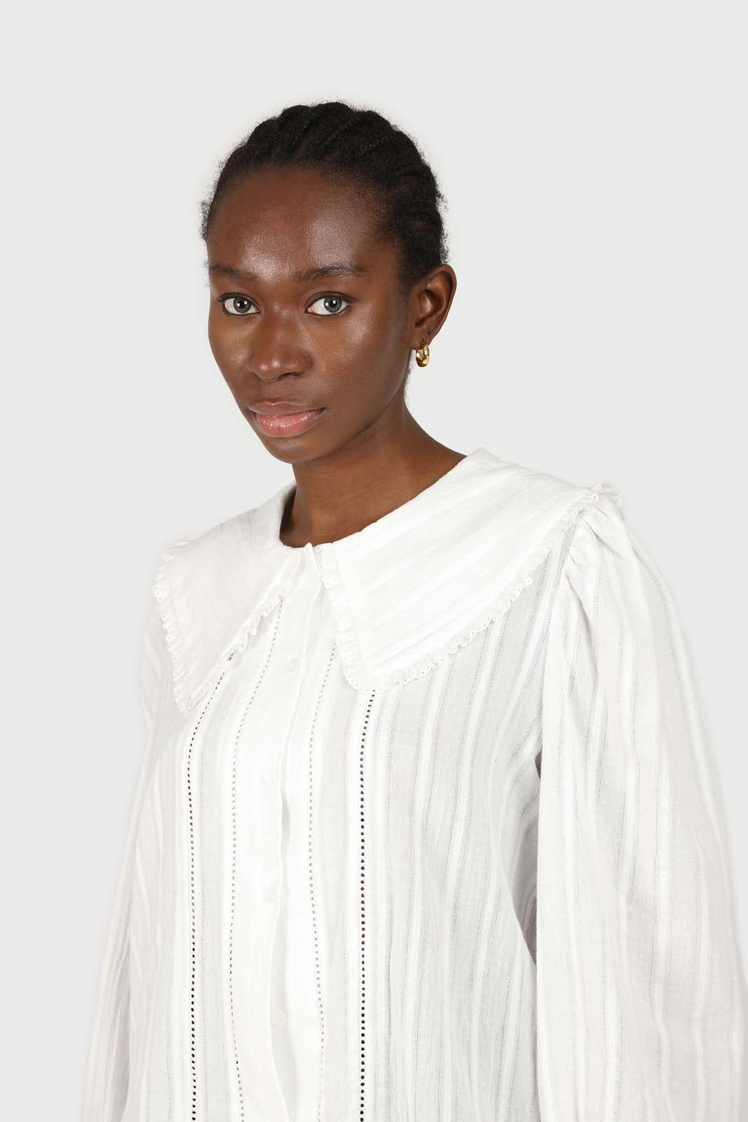 White lace trim large collar blouse_2