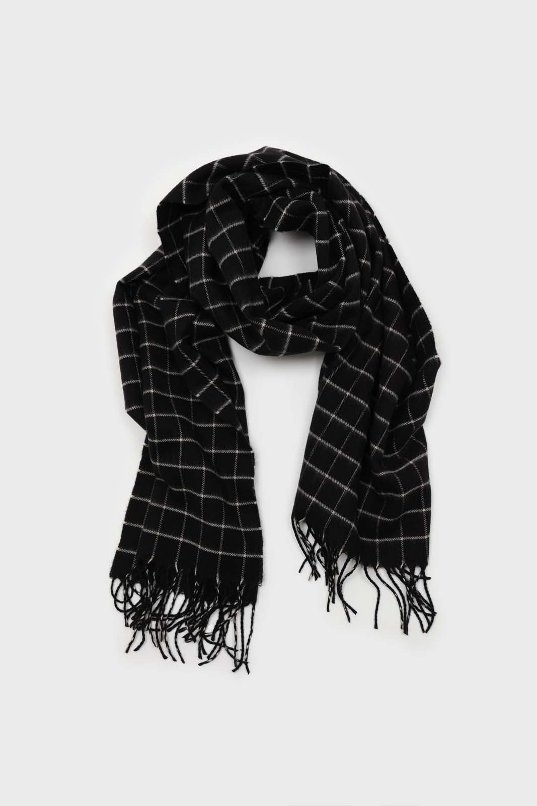 Black and white box check scarf_3