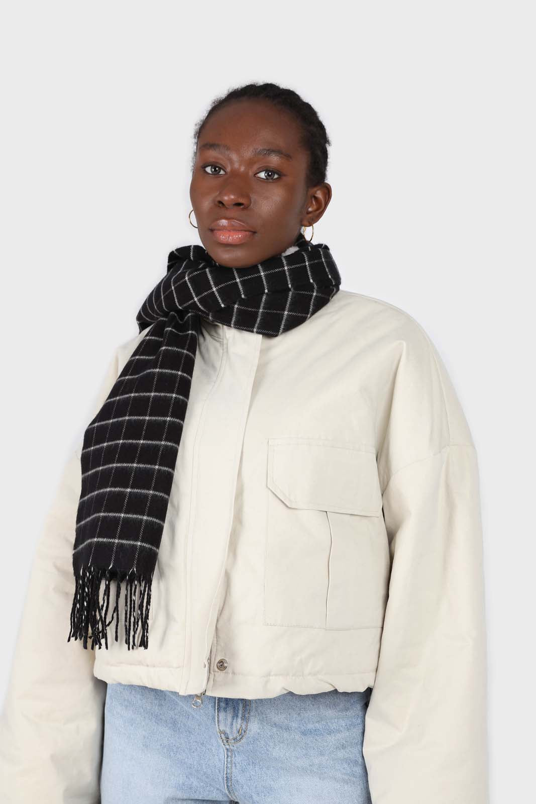Black and white box check scarf_6