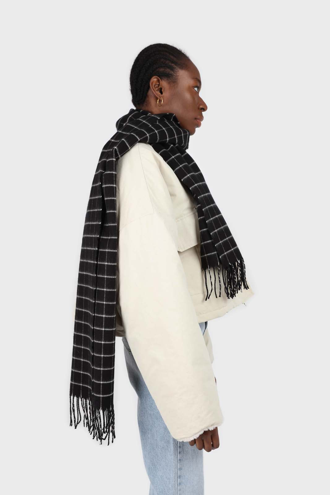Black and white box check scarf_5