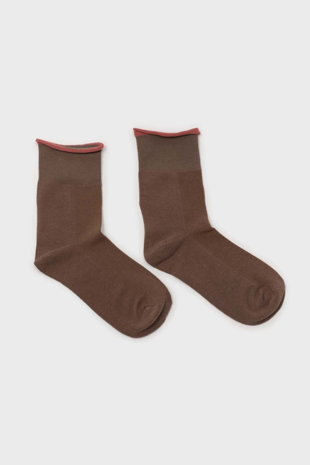 Dark beige and pink rolled trim socks_4