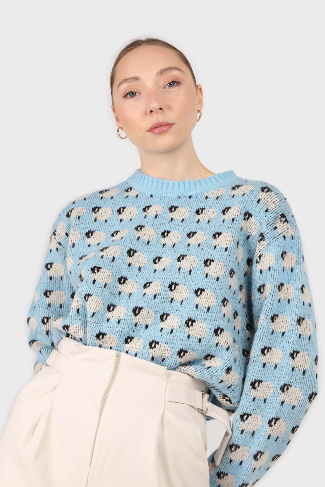 Blue intarsia sheep crew neck jumper_4