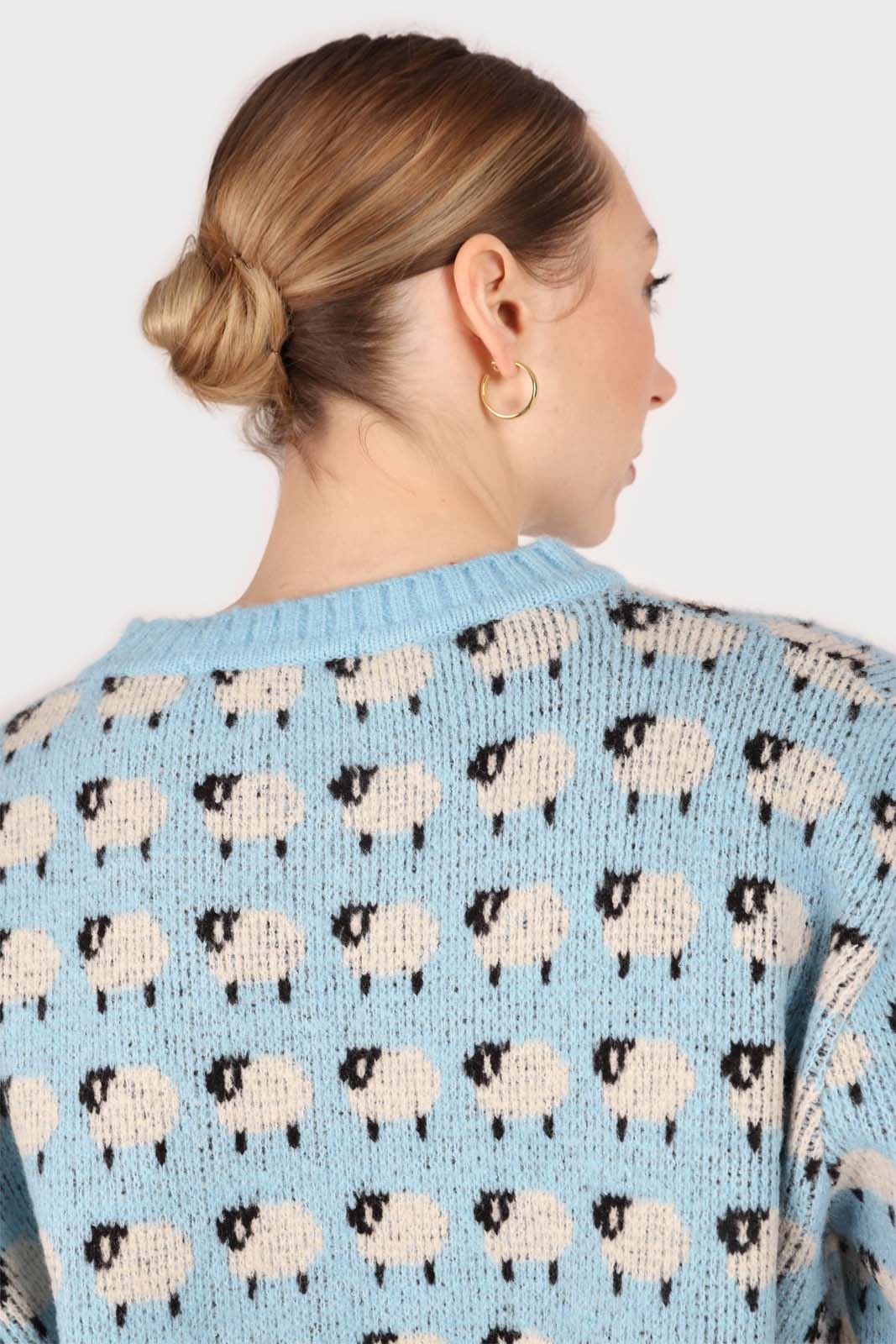 Blue intarsia sheep crew neck jumper_5