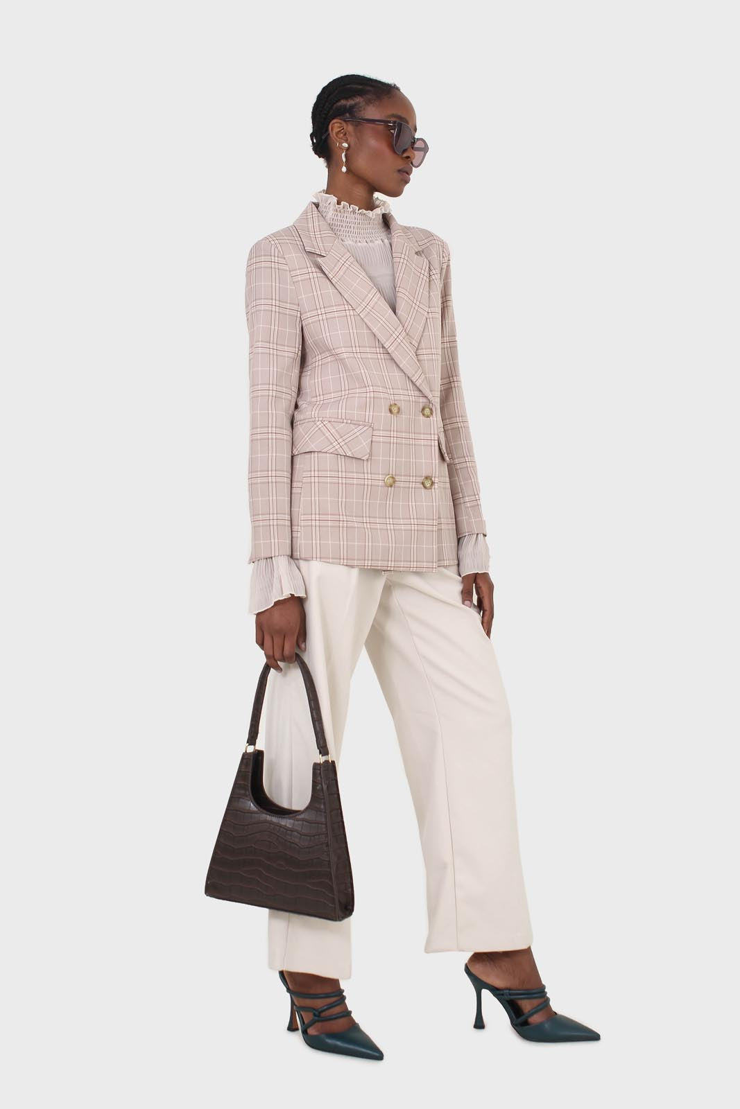 Ivory side buckle wide leg trousers_5