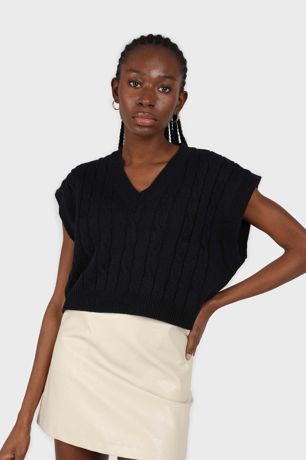 Navy cableknit knit vest_1