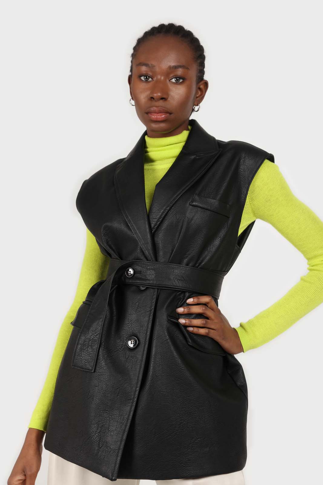 Black vegan leather belted gilet_4