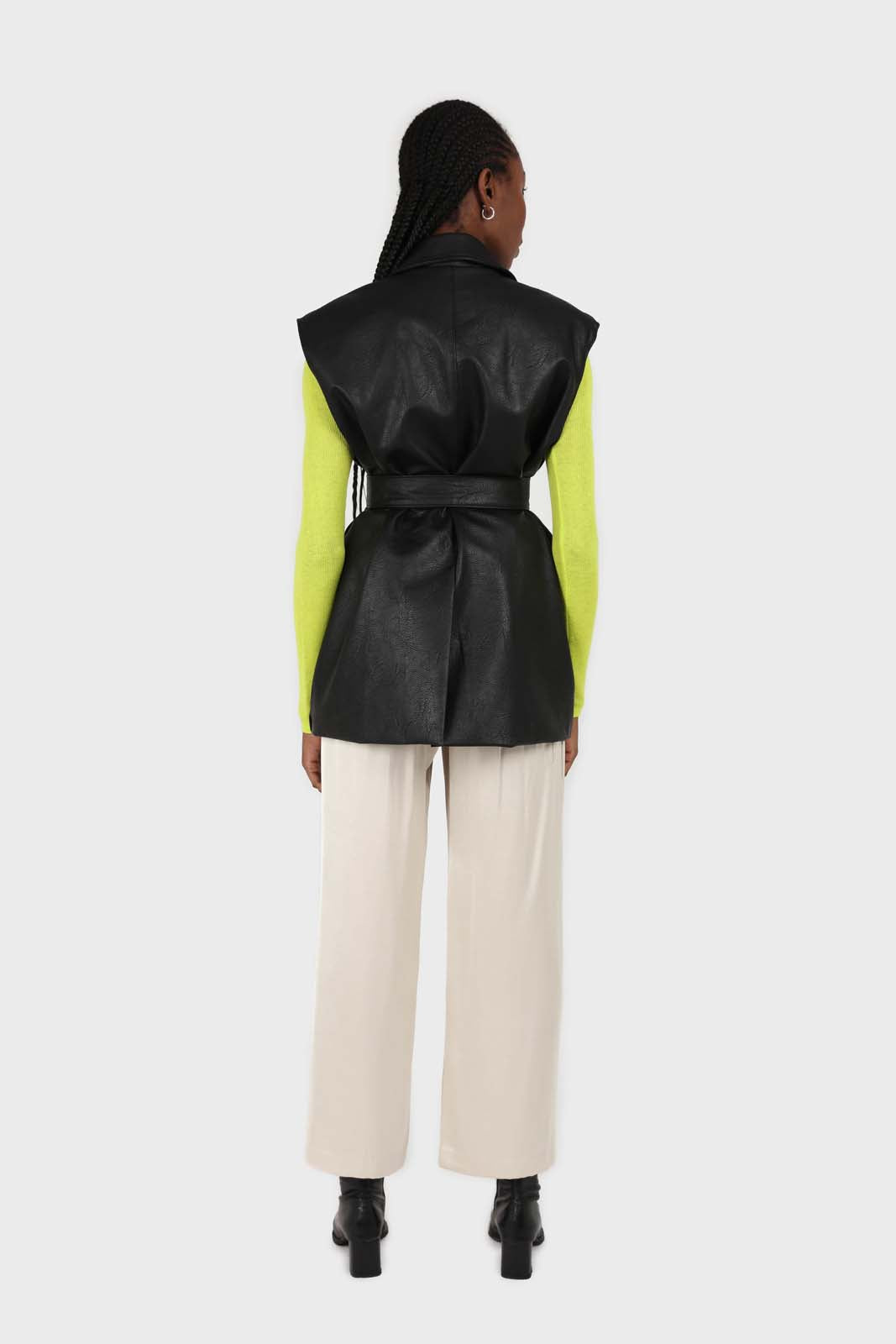 Black vegan leather belted gilet_3