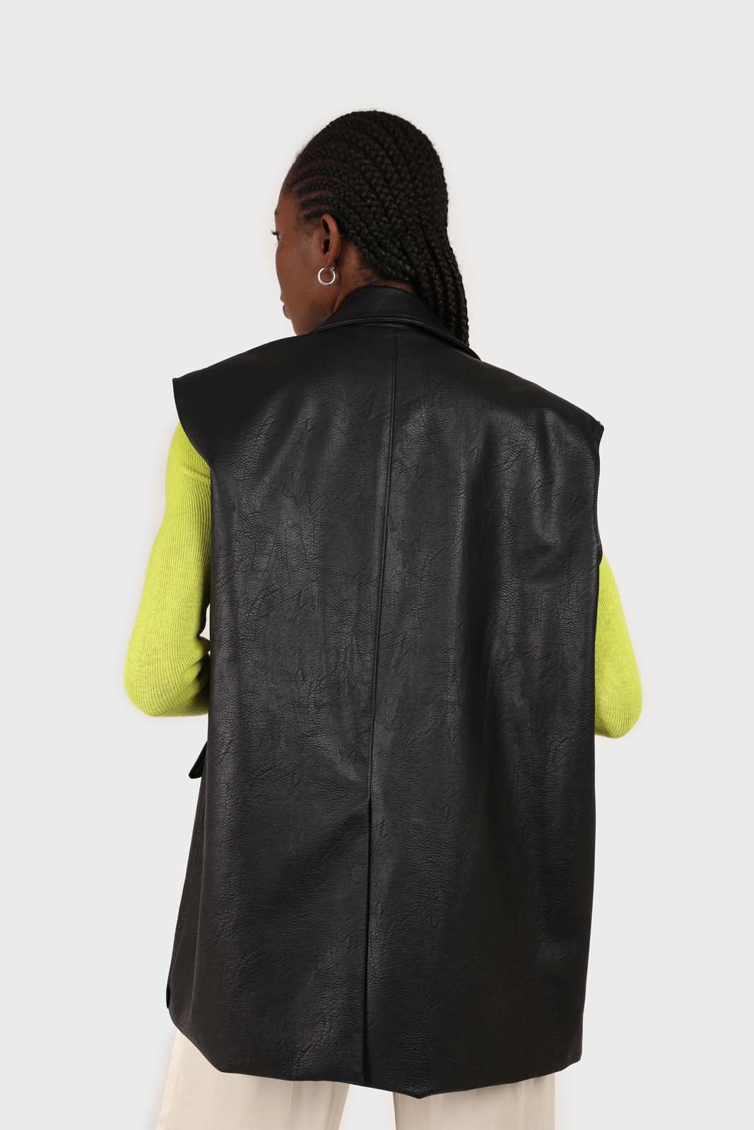 Black vegan leather belted gilet_6