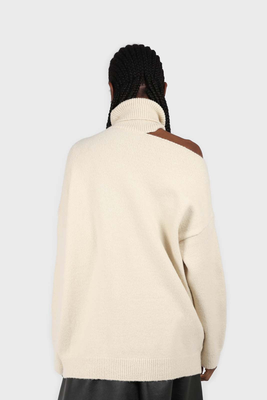 Beige slit neck turtleneck jumper_5
