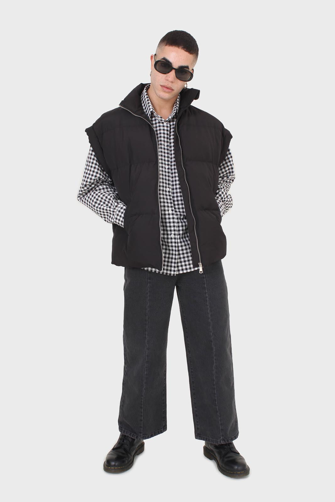 Black quilted zip up gilet_4