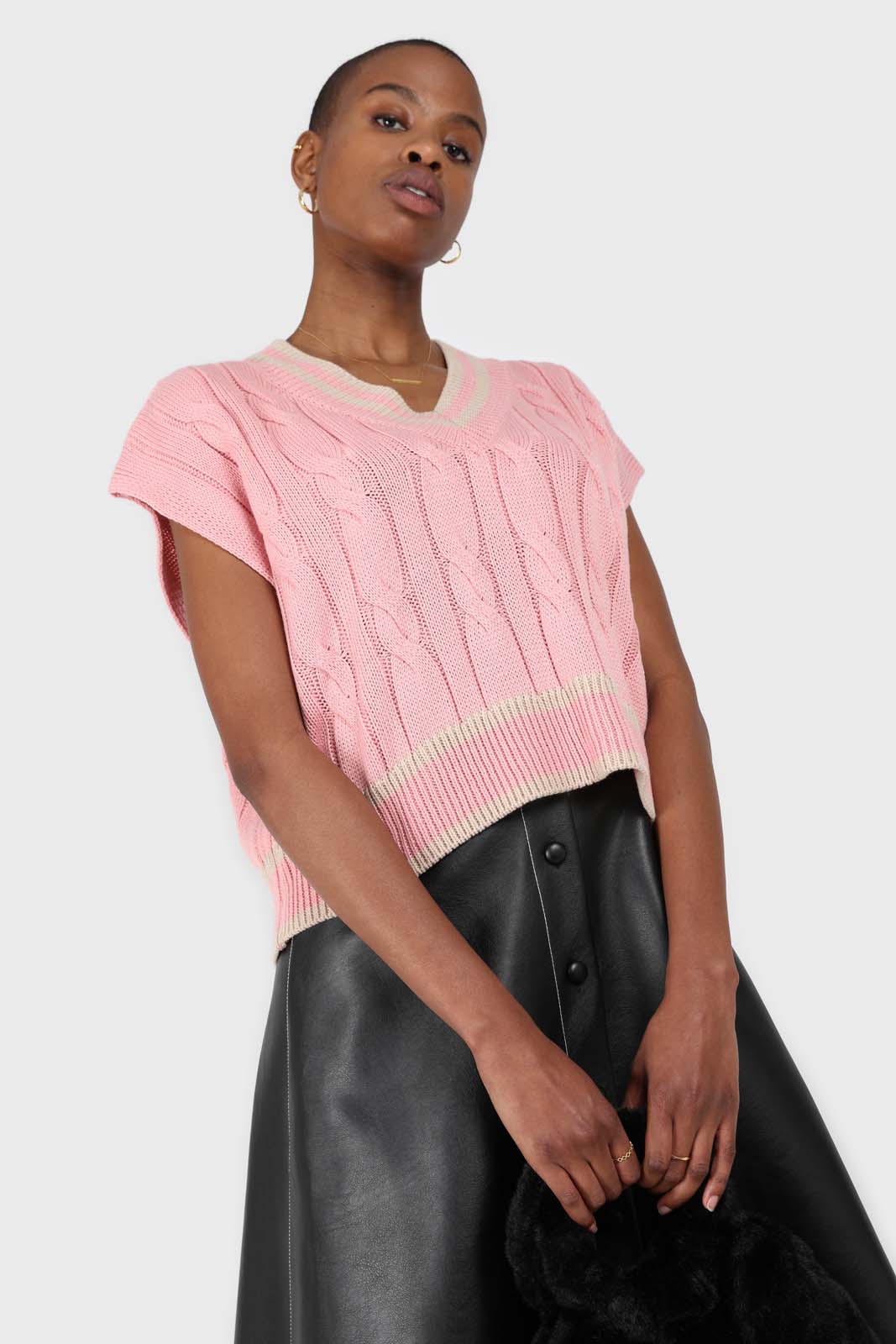 Pink and beige varsity trim cableknit vest_6