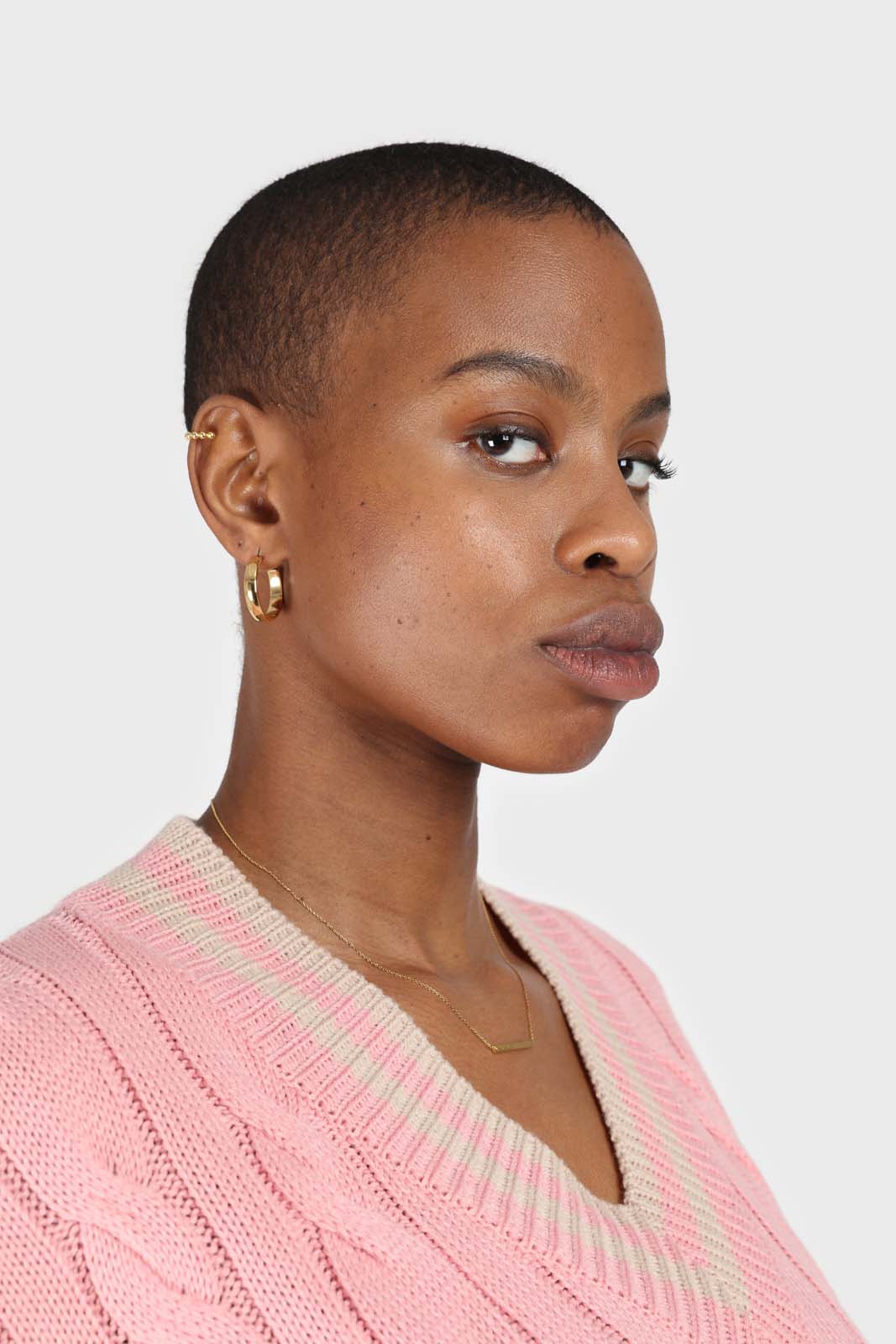 Pink and beige varsity trim cableknit vest_4