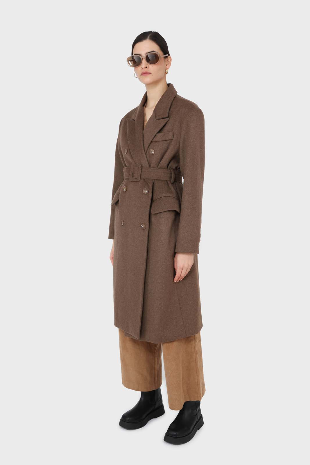 Beige micro corduroy belted loose fit trousers_6