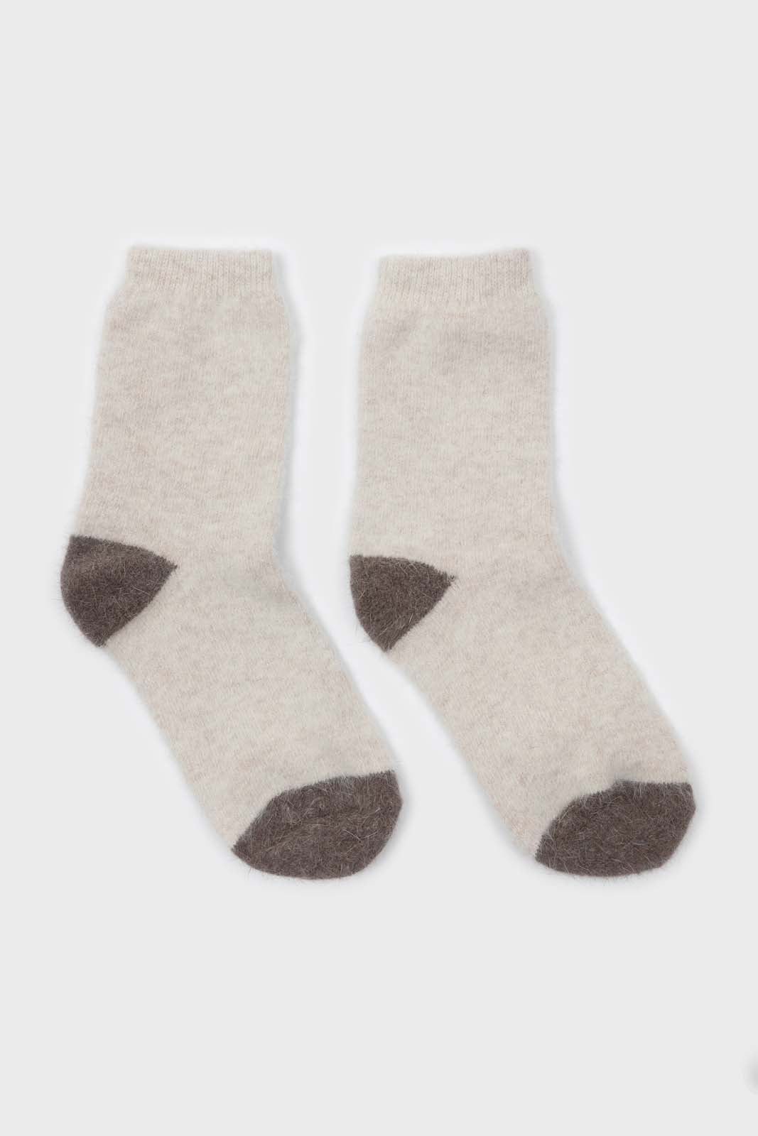 Oatmeal and brown furry color block angora socks_3