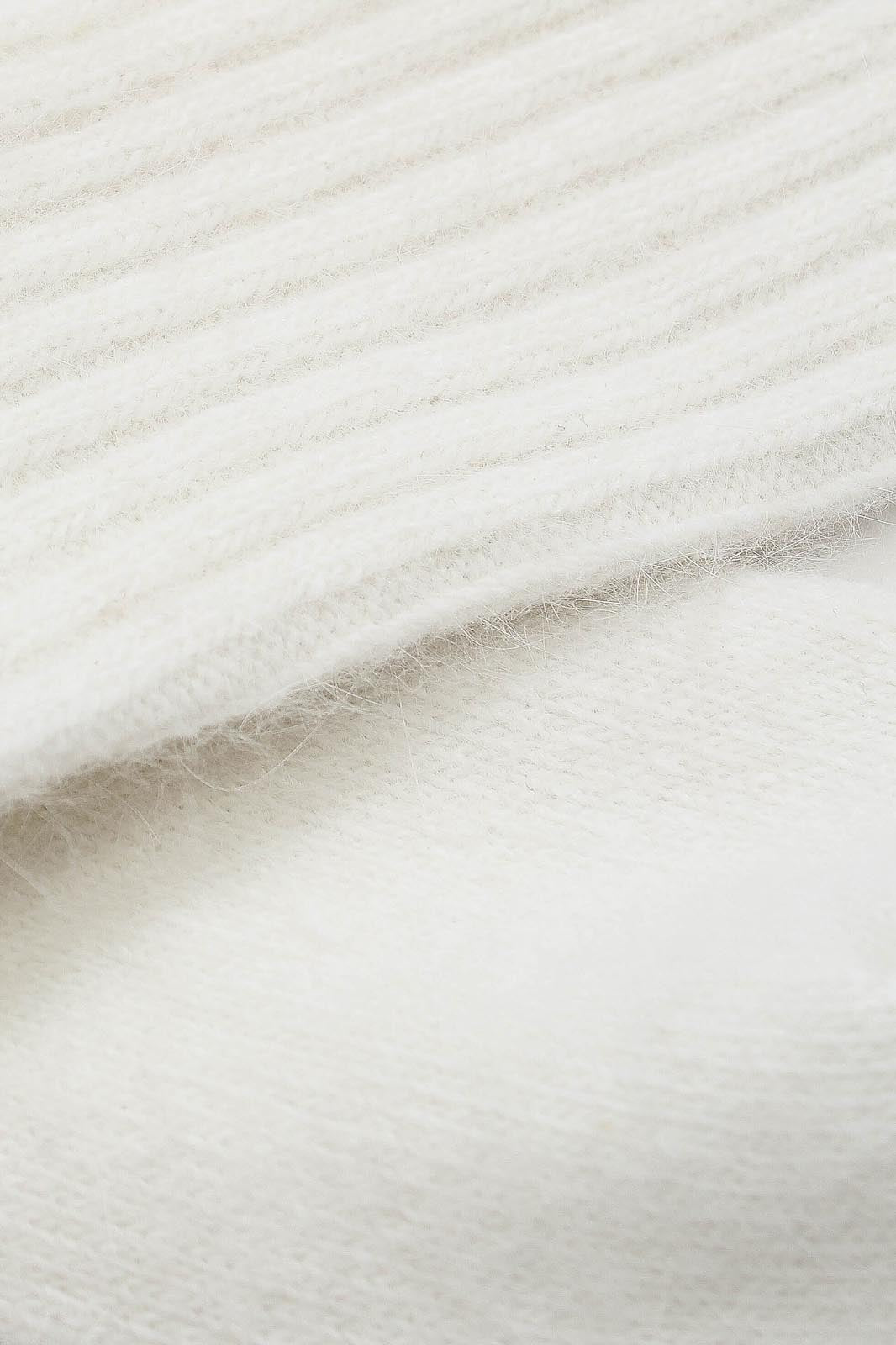 Ivory angora ribbed socks_2