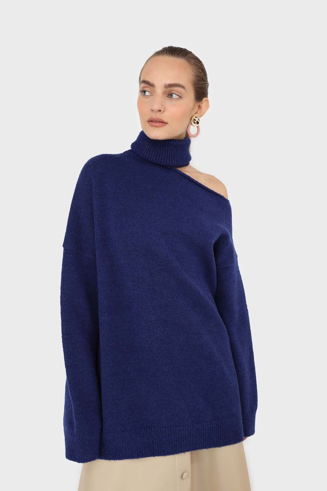 Cobalt blue slit neck turtleneck jumper_5