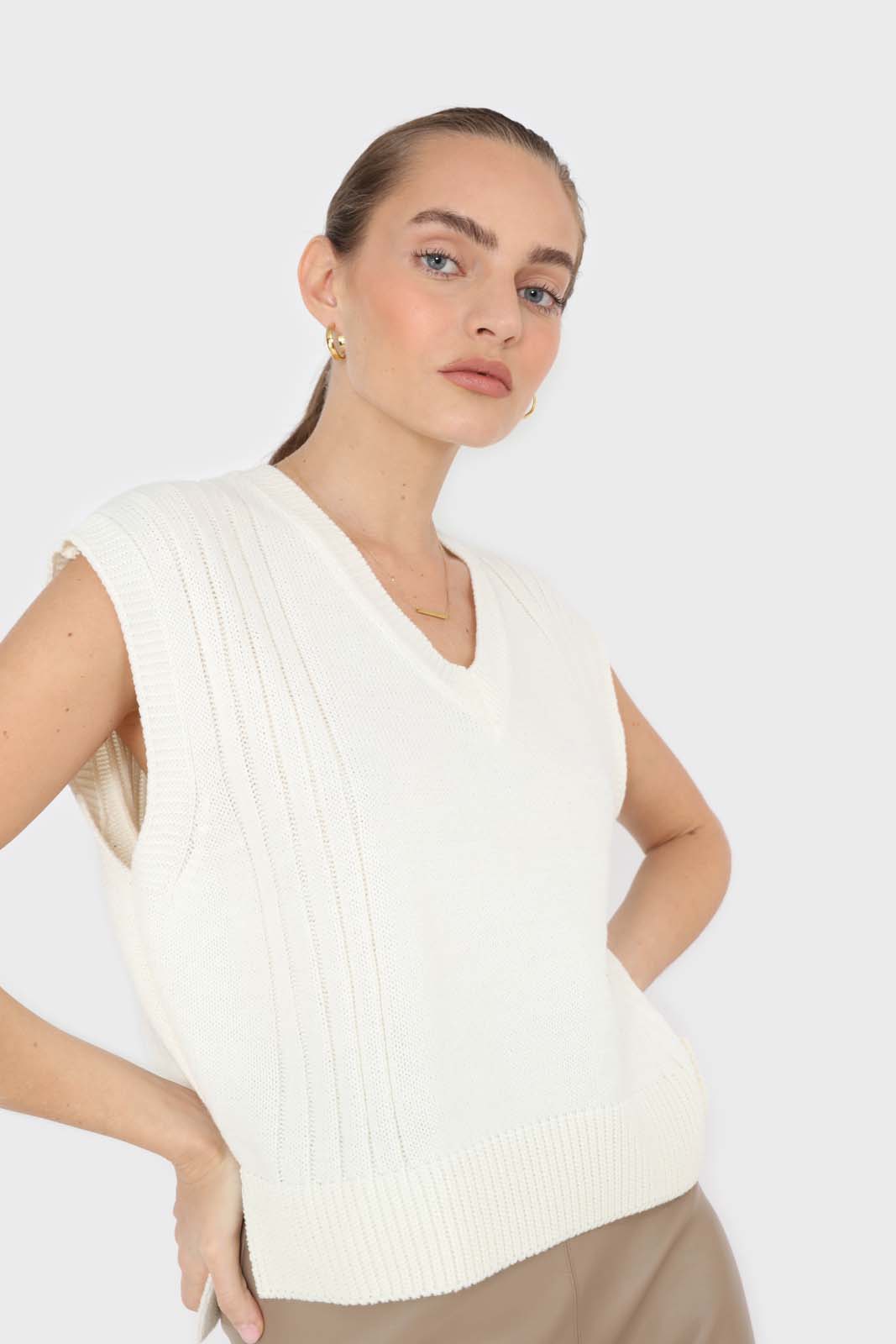 Ivory hi-low hem knit vest_4