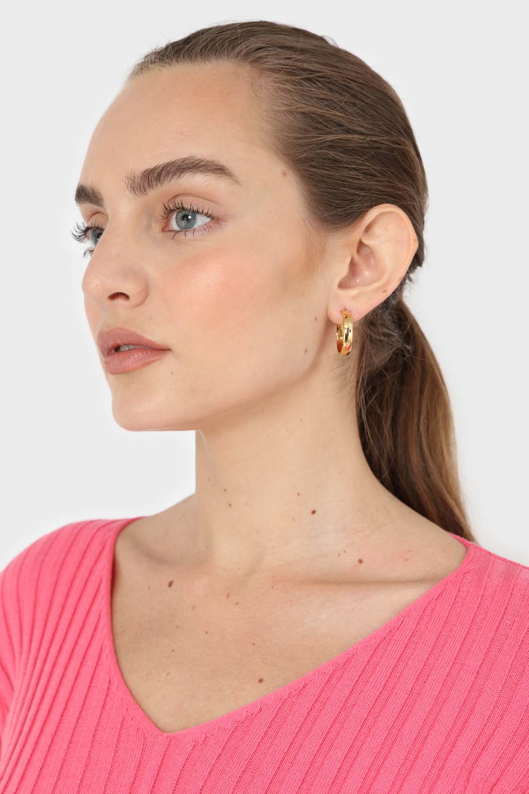 Hot pink ribbed V-neck fitted knit top_5