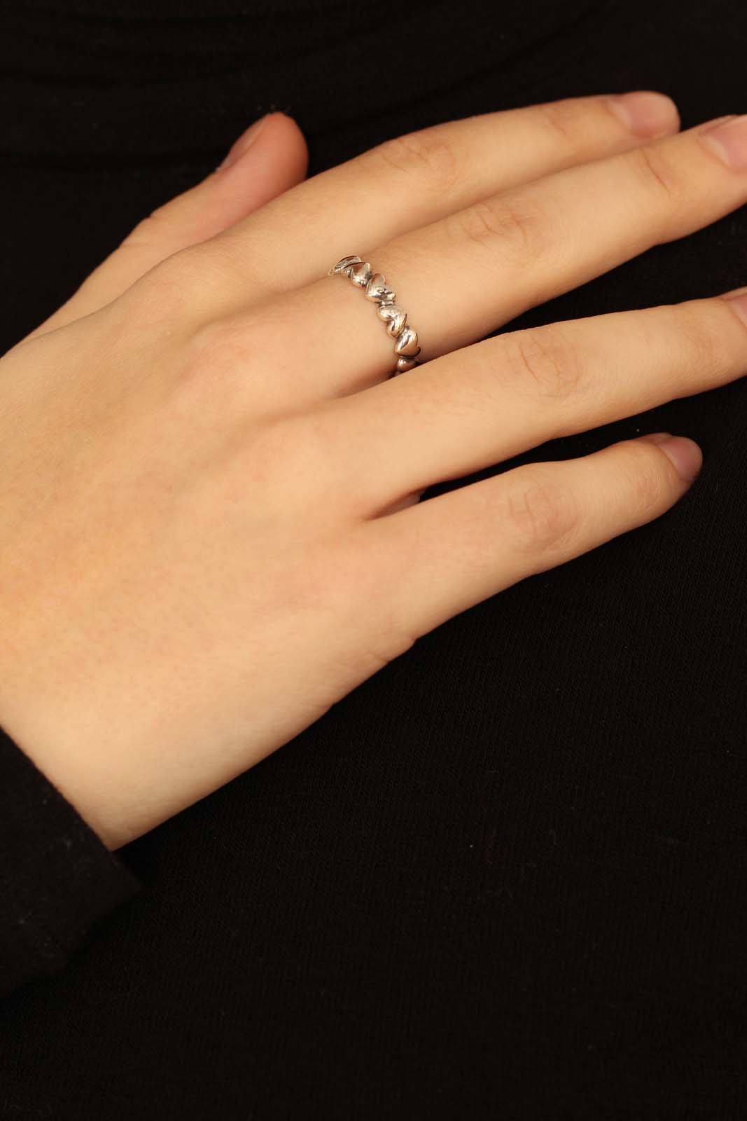 Silver mini hearts ring_3