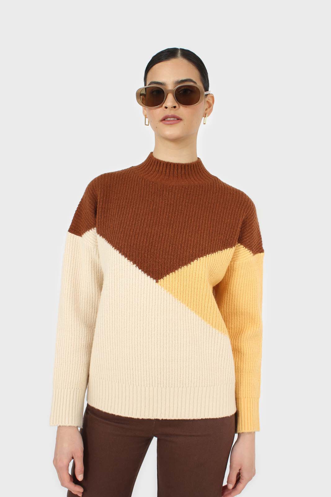 Brown and yellow diagonal block mock neck jumper_5