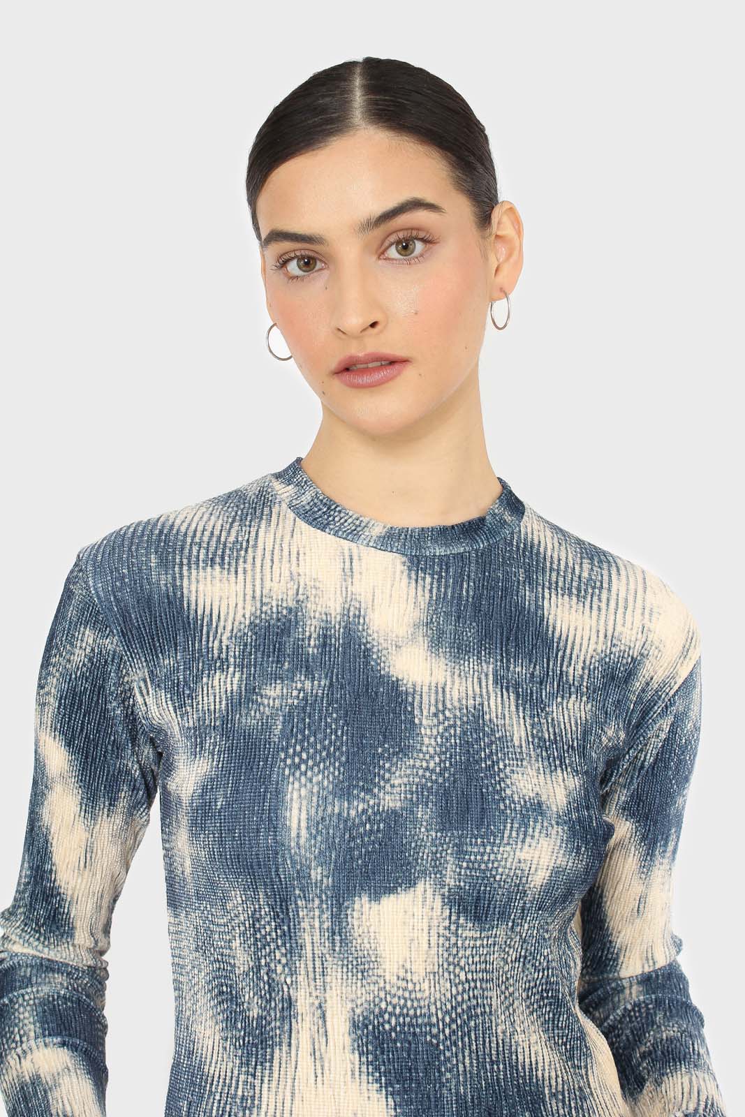 Teal tie dye print velvet cropped top_6