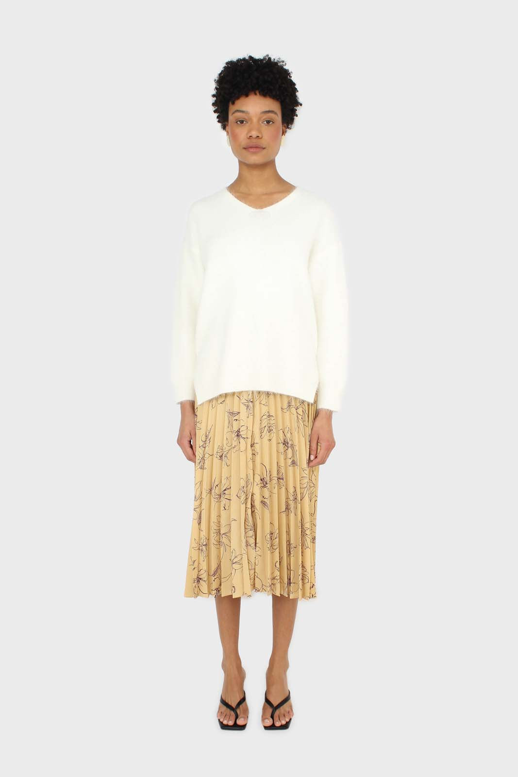 Pale yellow floral print pleated satin skirt_3