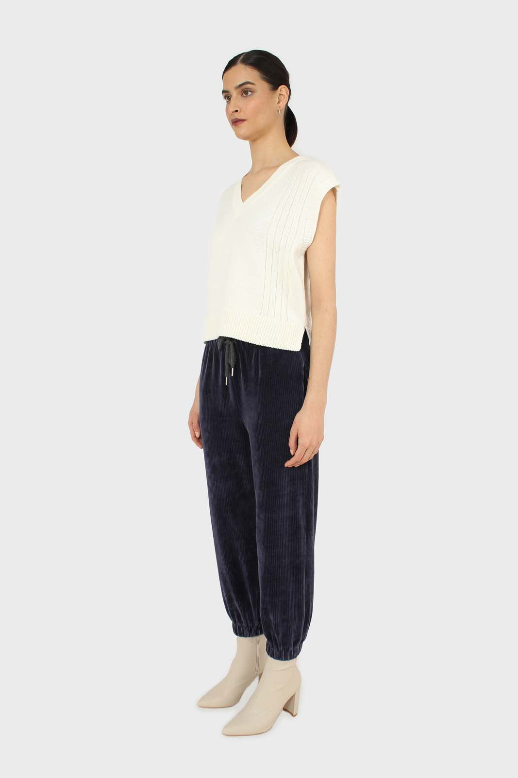 Navy velvet ribbed trousers_4