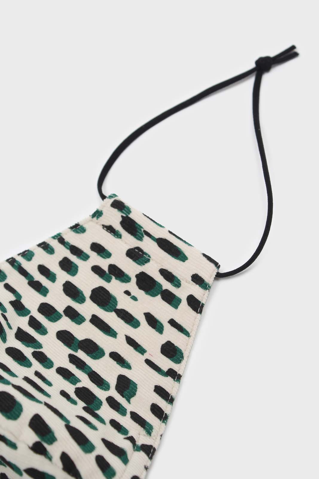 Ivory patterned micro ribbed cotton mask_1