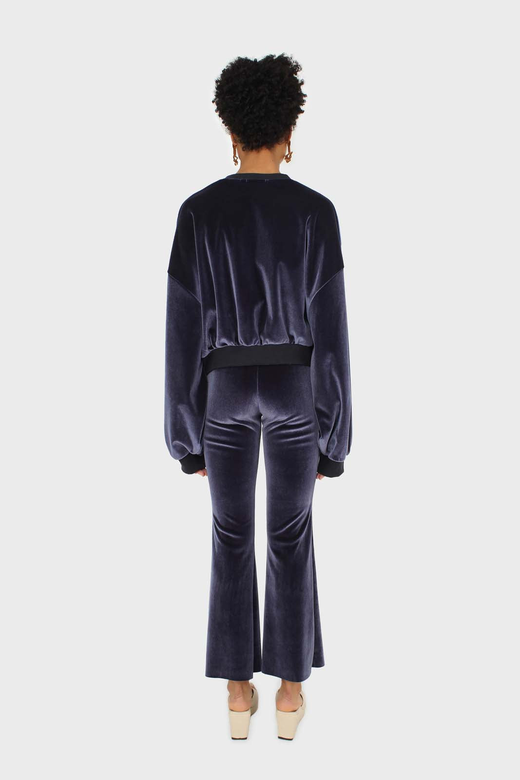 Navy smooth velvet pintuck bootcut trousers_3