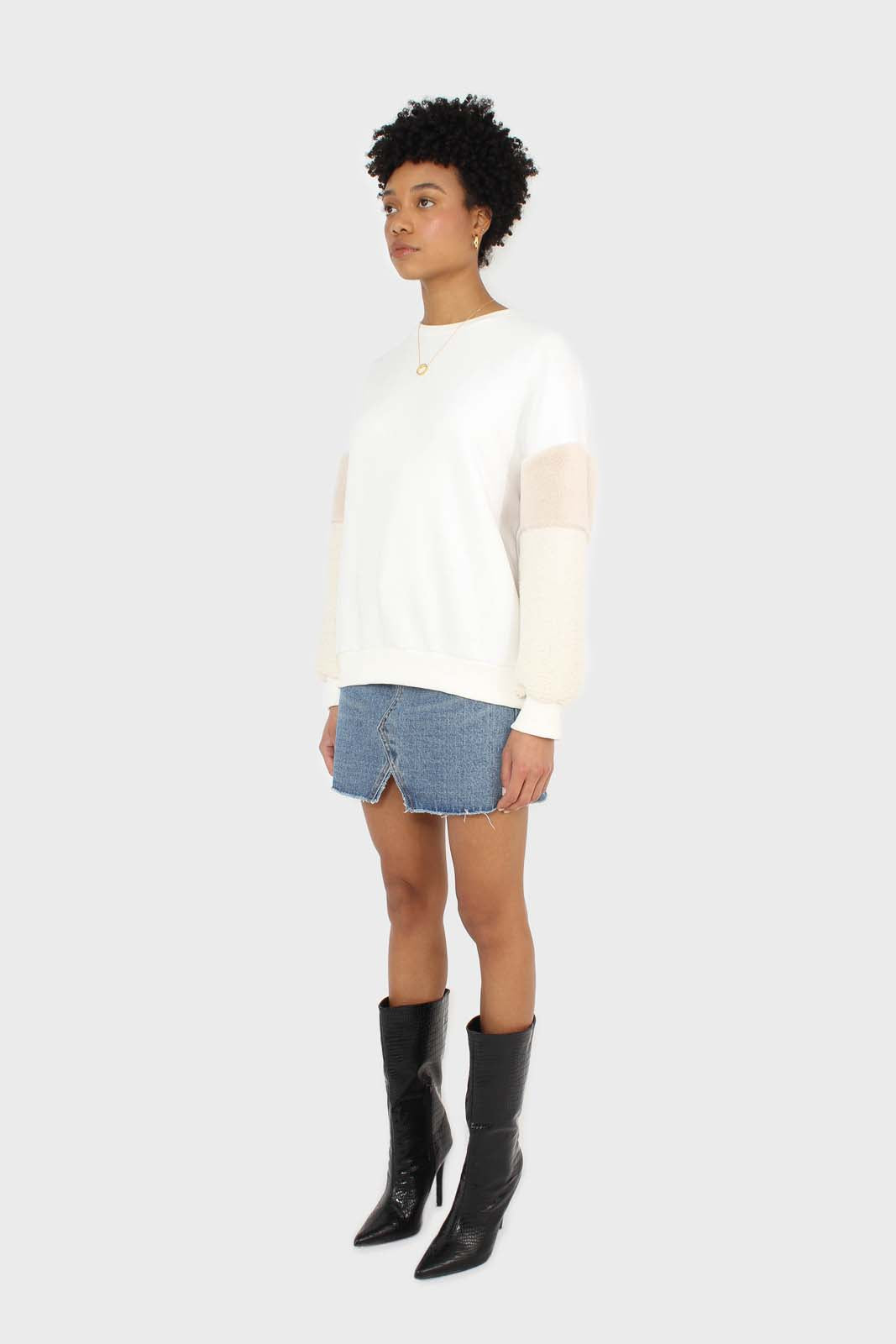 Ivory and beige faux fur sleeved sweatshirt_3