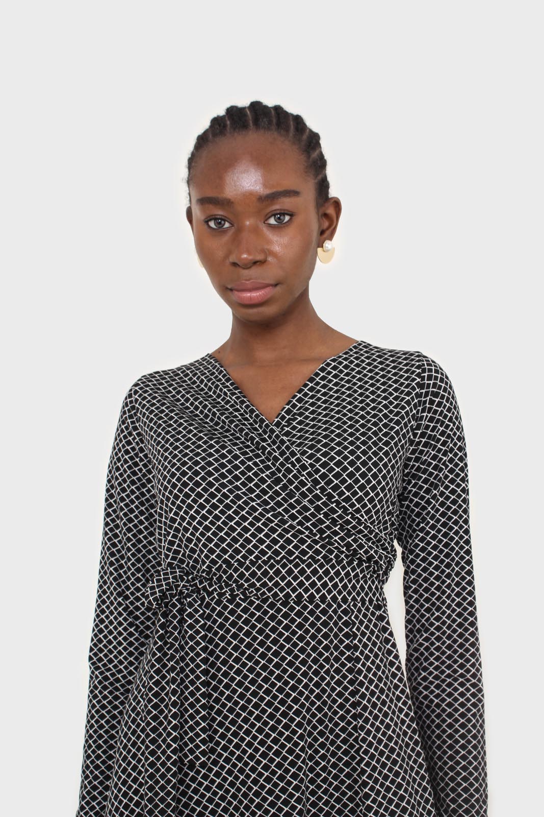 Black and white diamond jersey wrap dress_9
